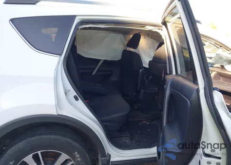 2017 Toyota Rav4 Xle z USA, uszkodzony, nr VIN 2T3WFREV4HW312850